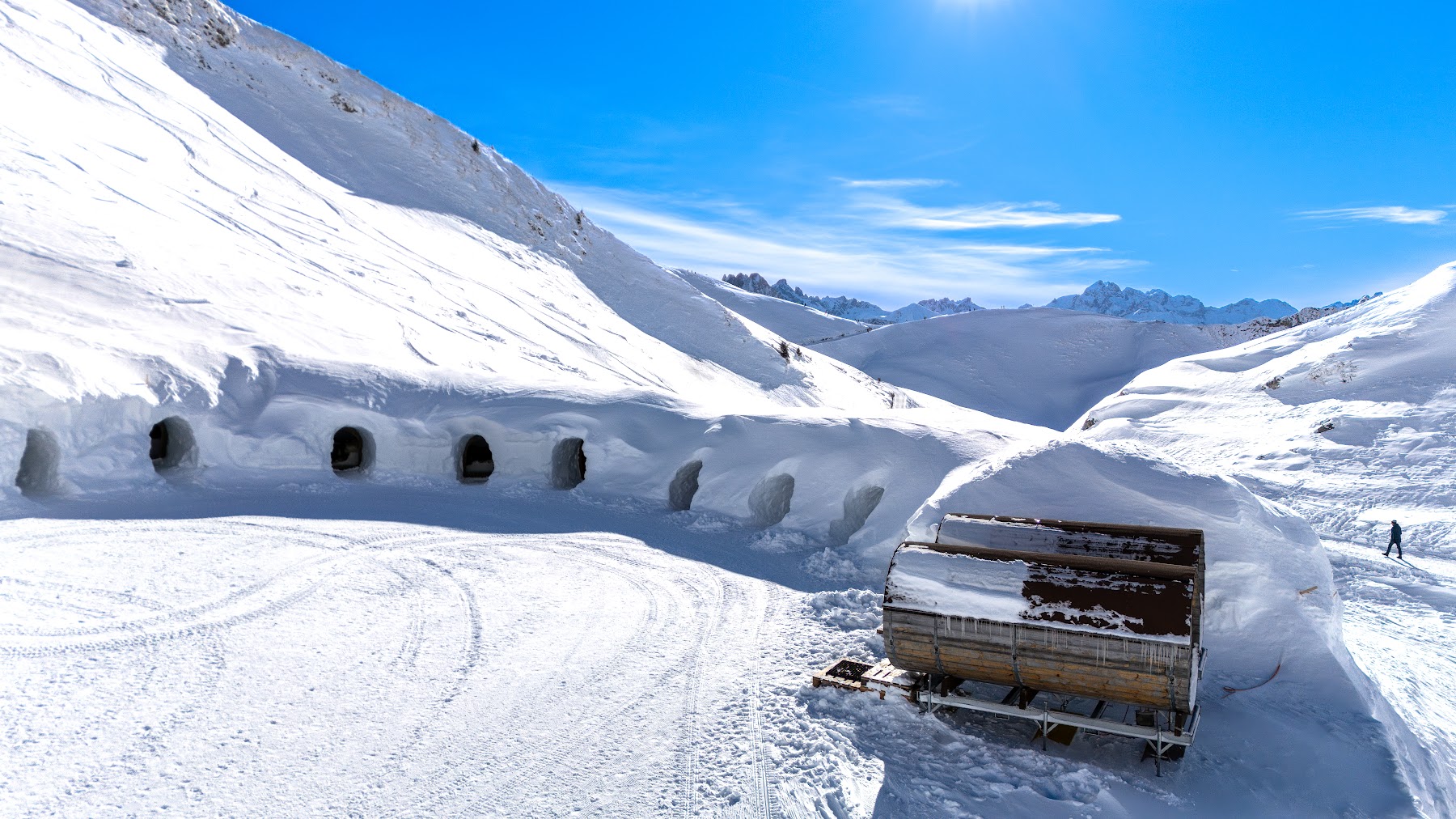 Die Iglu Lodge am Hang